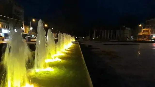 Linear jets with warm-yellow lighting at night