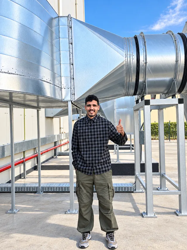 Site follow-up of rooftop duct installation